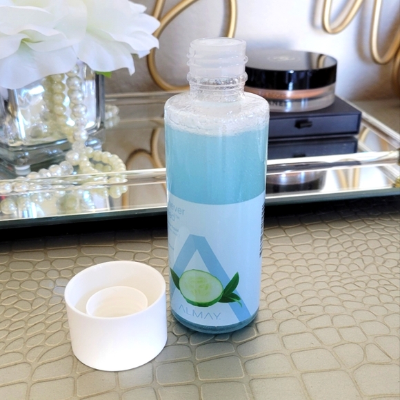 ALMAY Wipe It Never Happened Makeup Remover Liquid - Picture 3 of 5